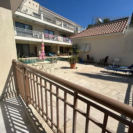 Luxury Kouklia Maisonette Apartment *