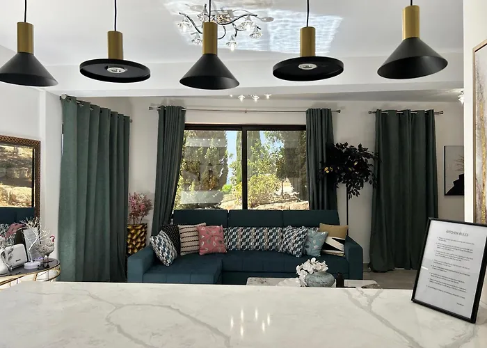 Luxury Kouklia Maisonette Πάφος